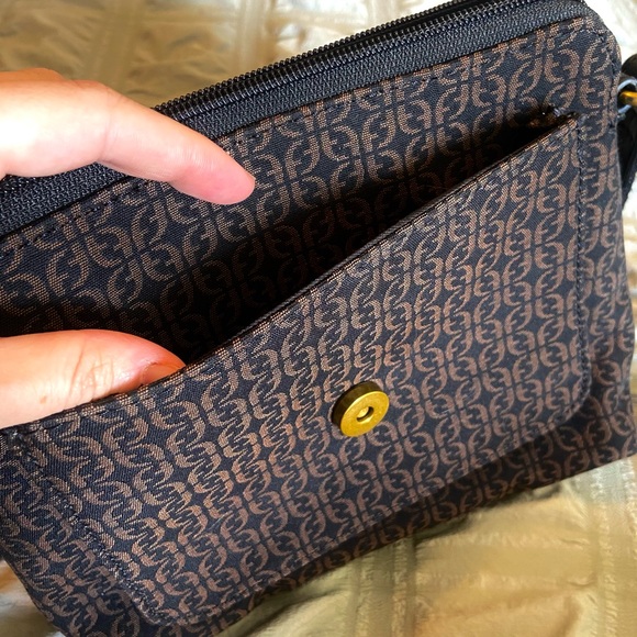 Fossil Crossbody - Picture 3 of 3